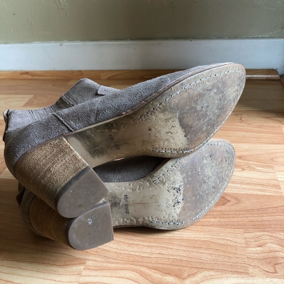 Dolce Vita Jones Round Toe Suede Tan Bootie - Picture 8 of 8